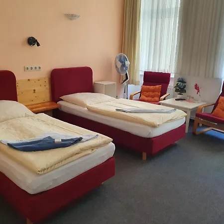 祖姆里施腾伯格膳食公寓 3* 柏林