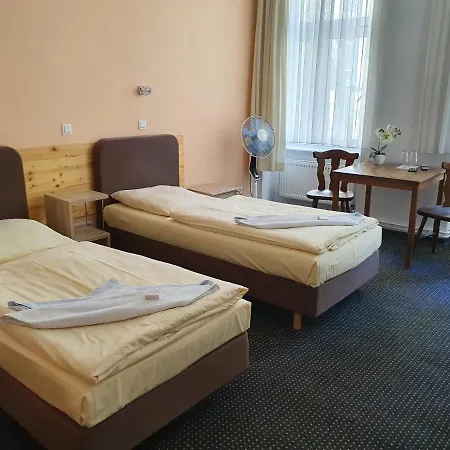 Zum Lichtenberger Guest house 3*